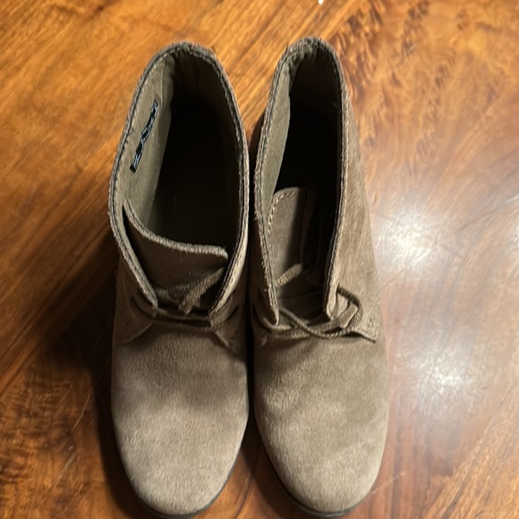 Clarks shoe lace up bootie - Picture 8 of 8